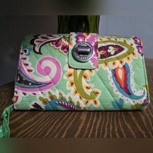 EUC Vera Bradley ~"Tutti Frutti" ~ Green Floral Paisley Cotton Turnlock Wallet